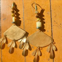 Brass and mixed stones Leaf Earrings, Jewelry Earrings Dangle, Etsy Earrings, Dangle Drop Earrings, Dangle Earrings, Brass, Jewelry Earrings, Pet Supplies, Accessory Gift