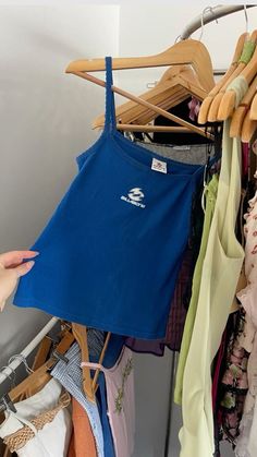 Blue Crush Outfits, Vintage Surfer Clothes, Surfer Summer Outfits, Billabong Outfits Summer, Vintage Surfer Outfits, Y2k Surfer Aesthetic, Surfer Girl Clothes, Surfer Outfits, Billabong Outfits