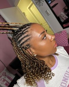 Short Natural Braided Hairstyles For Black Women, Short Braids Inspo For Black Women, Natural Fulani Braids Short Hair, Short Braids For Black Women Cornrow, Simple Fulani Braids Short, Feed In Braids Short, Latest Ghana Weaving Hairstyles 2024, Fulani Bob Braids Hairstyles, Latest Hair Braids Styles 2024 For Teens