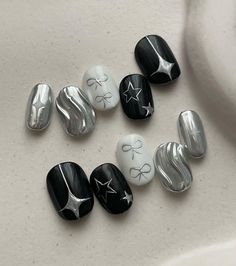 Dpr Ian Nails, Acubi Nails, Nail Art Y2k, Monochromatic Nails, Dpr Ian, Cute Simple Nails, Edgy Nails, Liquid Nails, Grunge Nails