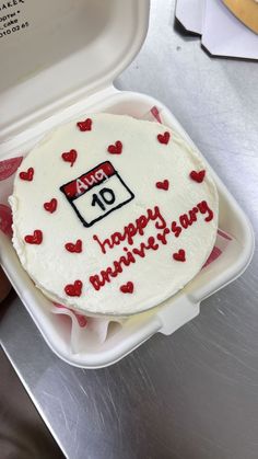 bento cake for couples “happy anniversary “

#bento #bentocake #cake #anniversary #couples Happy Anniversary Mini Cake, Simple Cake For Anniversary, Cakes Design For Anniversary, Birthday Cake For Anniversary, Couple Bento Cake Design, Cake Designs For Friends, Couples Cake Ideas, One Year Anniversary Decorations, Friend Anniversary Cake