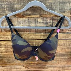 Wear Everywhere Push-Up Camo Pattern W/Adjustable Straps Has Wider Band With Pink Wording Brand New Condition Sz 32dd Purple Bralette, Push Up Strapless Bra, Hot Pink Bra, Victoria Secret Pink Bras, Strappy Bralette, Black Dating, Pink Bralette, Black Lace Bra, Pink Sports Bra