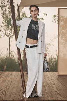 Brunello Cucinelli Spring 2023 Ready-to-Wear Fashion Show Collection: See the complete Brunello Cucinelli Spring 2023 Ready-to-Wear collection. Look 12 Lookbook Design, Best Of Fashion Week, Stile Casual Chic, Spring 2023 Ready To Wear, 2023 Ready To Wear, Ready To Wear Collection, Models Off Duty, Spring 2023, Office Fashion