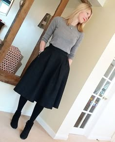 Office Outfits Women, A Skirt, Work Outfits Women, Professional Outfits, Short Story, Business Casual Outfits, Fashion Mode