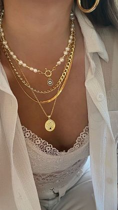 Outfit Elegant, Stacked Necklaces, Herringbone Necklace, Jewelry Essentials, Evil Eye Necklace, Girly Jewelry