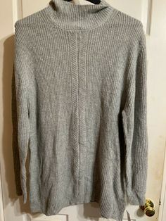 Jack + Avery Women's Mockneck Sweater gray ribbed pattern, long sleeves, stretch Size 2X Length 30 IN Width 26 IN Jack Avery, Mock Neck Sweater, Grey Sweater, Mock Neck, Sweater Outfits, Men Sweater, Women Accessories, Plus Size, Grey