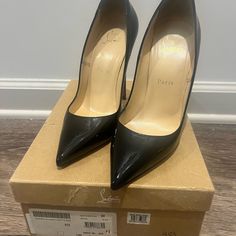 Black Kate’s Designer Black Heels For Formal Occasions, Designer Black Heels For Office, Designer Black Heels For Business, Luxury Black Heels For Business, Luxury Black Business Heels, Black Christian Louboutin Heels, Louboutin Shoes, Christian Louboutin Shoes, Shoes Women Heels