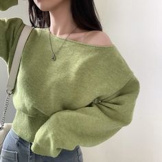 Solid Color Pullover Cropped Sweater Green Stretch Sweater Solid Color, Green Stretch Sweater, Green Solid Color Sweater For Spring, Casual Light Green Top For Fall, Casual Light Green Fall Top, Spring Green Solid Color Sweater, Green Solid Color Spring Sweater, Green Casual Sweater, Casual Green Solid Color Sweater