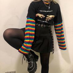 Mode Harajuku, Egirl Fashion, E Girl Outfits, Goth Outfit, Kiernan Shipka, Alt Outfits, Aesthetic Grunge Outfit, Rainbow Shirt