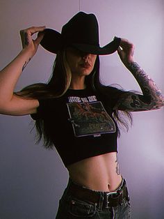 Top Model Poses, Grunge Cowgirl, Western Crop Top, Heavy Metal Shirt, Metal Shirt, The Outlaw, Metal Shirts, Rock N Roll Style, Cowgirl Chic