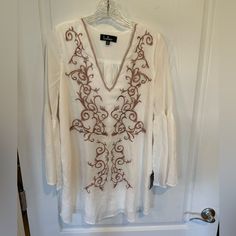 Lulus Beauty And The Beach Ivory Embroidered Long Sleeve Dress Sz Xs New W Tags White Embroidered Mini Dress For Brunch, White Long Sleeve Dress For Holiday, White Embroidered Dress For Holidays, White Flowy Embroidered Dress For Spring, White Embroidered Flowy Dress For Spring, Elegant White Mini Dress For Holiday, White Embroidered Holiday Dress, White V-neck Embroidered Dress For Brunch, White Flowy Dress With Bell Sleeves