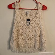 Boho White Knit Top Size Large Never Worn White Knit Top For Fall Vacation, White Crew Neck Knit Top For Beach, White Crochet Bohemian Knit Top, White Bohemian Crochet Knit Top, Bohemian White Crochet Knit Top, White Bohemian Knit Top For Summer, White Bohemian Knit Top For Spring, White Bohemian Knit Top For Fall, White Sleeveless Crochet Top For Fall