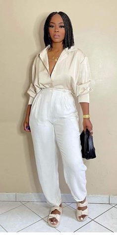 Graduation Outfit Ideas For Guest Summer Black Women, White Linen Pants Outfit Black Women, Sophisticated Comfy Outfits, All White Work Outfit, Classy Spring Outfits Black Women, Paris Summer Outfits Black Women, Minimalist Style Black Women, Casual Chic Black Women, Linen Pants Outfit Black Women