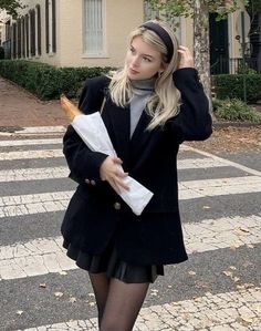 Stile Blair Waldorf, Adrette Outfits, Rok Outfit, Money Girl, Fest Outfits, Chique Outfits, Mode Inspo, 가을 패션, Mode Inspiration