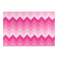 a pink and white zigzag pattern