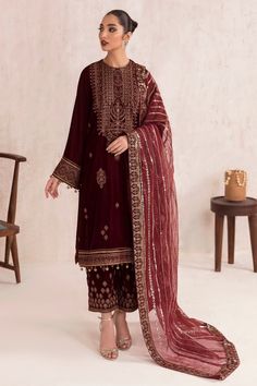 Embroidered Pure Velvet shirt and trouser With Embroidered Organza Dupatta Formal Winter Dress, Desi Dress, Velvet Sleeve, Velvet Shawl, Embroidered Velvet, Silk Bottoms, Velvet Collection, Velvet Shirt, Silk Suit