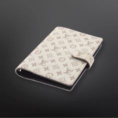 Item Specifics: Brand: Louis Vuitton * Material: Leather * Color: Green * See Description: Department: Ladies * Type: Notebook Cover * Size : H:5.7'' X W:3.9'' / H:14.5cm X W:10c Listing Details: * Used Mint Condition * Rank B- The Entire Feeling Of Use Moderate * Inside Feeling Of Use Moderate Louis Vuitton Office, Louis Vuitton Agenda Pm, Louis Vuitton Agenda, Notebook Cover, Cover Size, Old Money, Mint Condition, Notebook, Louis Vuitton