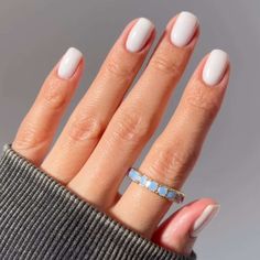 15 Short Nail Ideas for January That Bring New Energy to Your Mani