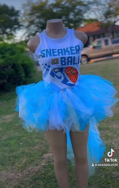 Sneaker Ball Tutu Set Sneakers Ball Outfit, Sneaker Ball Dress Ideas, Sneaker Ball Party Outfit, Sneaker Ball Outfit Ideas Black Women, Sneakerball Outfits, 13th Birthday Outfit Ideas, Sneakerball Outfits Women, Sneakerball Party Outfits, Sneakerball Party