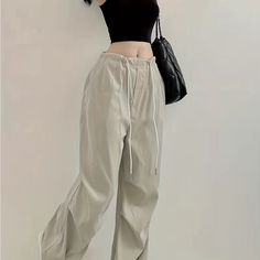 Brand New Tan / Beige / Khaki Women’s Wide Leg Parachute Pants (Women’s Size L Or 8/10). Waist: 37” Hips: 46.5” Jogger Cargo Pants With Back Flap Pockets. Nwt Beige Parachute Pants, Y2k Parachute Pants, Parachute Pants Women, Jogger Beige, Jogger Cargo Pants, Pants Women, New Woman, Flap Pocket, Track Pants