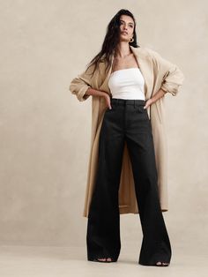 Italian Linen-Cotton Wide Leg Pant | Banana Republic 40 Year Old Female Fashion, Monica Padman Style, Boho Chic Clothing Style, Light Brown Wide Leg Pants Outfit, Everyday High Fashion, Styling Silk Pants, Winter 2024 Womens Fashion, Bohemian Classic Style, Wide Leg Pattern Pants