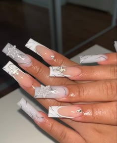 White Extra Nails, White Designs Nails, Nut White Nails Acrylic With Design, White Y2k Nails, White Baddie Nails, White Birthday Nails, Long Acrylic Nail, Gold Acrylic Nails, Nails Coffin Short