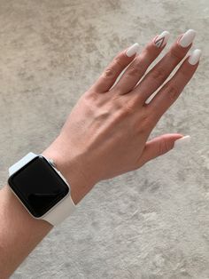 Apple Watch Aesthetic, Emoji Nails, Watch Aesthetic, Mobile Watch, Luxury Diamond Jewelry, Bullet Journal Mood Tracker Ideas, Apple Mobile, Classy Winter Outfits