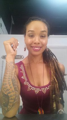 Omg who is she im so deeply in love Black Chicks, Beautiful Locs, Beautiful Dreadlocks, Deeply In Love, Who Is She, Beautiful Natural Hair, Loc Journey, Dreadlock Hairstyles, Afro Punk