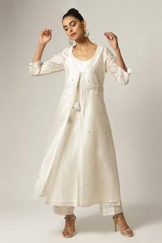 Shop for Anantaa by Roohi White Silk Chanderi Jacket With Kurta for Women Online at Aza Fashions White Long Jacket, Dabka Work, Placement Embroidery, White Kurta, Embroidered Pants, Work Jacket, Silk Jacket, Fashion App, Work Jackets