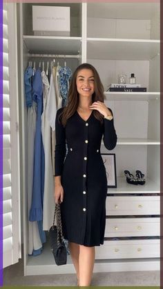 Discover chic and powerful female dark office outfits for a polished, professional look. Stay stylish and confident with these wardrobe essentials. Hot Seat Questions, Deep Conversation Starters, Questions To Get To Know Someone, Deep Conversation, Knitted Midi Dress, Corporate Dress, Hot Seat, Elegante Y Chic, List Of Questions