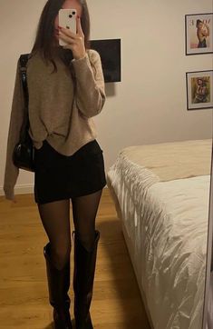 #outfit #outfits #fit #foryoufit #foryououtfits #winter #aesthetic #aestheticwinteroutfits #aestheticoutfits #outfitstiimpress #impressoutfits Vinter Mode Outfits, Modele Fitness, Chique Outfit, Cold Outfits, Looks Street Style, American Beauty, Looks Chic, Autumn Outfit