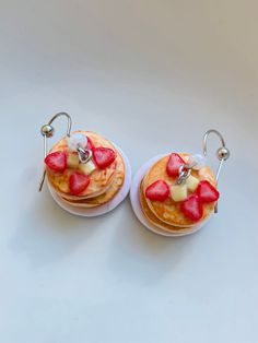 Pancakes With Strawberries Earrings. Clay Food Jewelry. Breakfast Food Earrings. Brunch Earrings. Gift for Server. - Etsy Strawberry Cow Clay Ring, Strawberry Cow Ring Clay, Cute Clay Creations, Pancakes With Strawberries, Clay Easy, Miniature Food Jewelry, Clay Stuff, Food Earrings, Earrings Clay