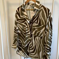 Brand New Fits Like A Small/Medium Chic Green Printed Shirt, Chic Khaki Tops From Zara, Chic Khaki Zara Tops, Zara Cape, Embellished Shirt, Boho Layering, Embellished Blouse, Zara Crop Top, Silky Blouse