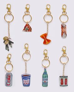 Bag Charms Using What You Have, Bag Charm Inspiration, Gift Idea Christmas, Leather Bag Charm, Bag Charm Trend 2024, Accesories 2024, Bag Charms Aesthetic, Shrink Charms, Shrink Plastic Charms