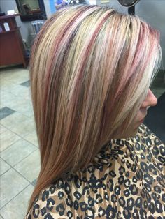 Streaky Hair, Highlights 2024, Blonde Hair With Pink Highlights, Red Blonde, Pink Blonde Hair, Strawberry Blonde Hair Color, Chunky Highlights, Hair Highlights And Lowlights, Strawberry Hair