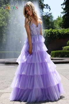 Tulle/Embroidery Applique dress. Lilac Prom Dresses, Frilled Skirt, School Dance Dresses, Tulle Embroidery, Colors Dress, Layered Style, Tulle Material, Gorgeous Prom Dresses, Unique Prom Dresses