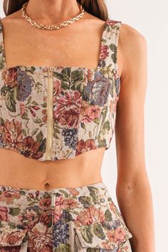 Look chic and feel cozy with this flirty Lorelei Floral Print Jacquard Corset Top! This season's must-have top has a corset front, smocked back, and bright floral print that'll have you standing out in a crowd. Zip up for a fall fashion look that won't go unnoticed! Who said cozy can't be cute? Standing Out In A Crowd, Cropped Zip Up, Who Said, Fabric Art, Look Chic, Corset Top, Nicaragua, Fall Fashion, Smocking