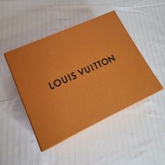 14"X11"X6" Large Box. Orange. Great Quality. Good Condition. Came With A Purchase, Never Used The Box For Anything. Louis Vuitton Gift, Louis Vuitton Orange, Louis Vuitton Box, Louise Vuitton, Louis Vuitton Gifts, Orange Cream, Box Color, Large Bags, Louis Vuitton Bag