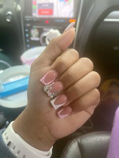 @cookiessplanett Short Hello Kitty Nails, Overlay Nails, Bow Nails