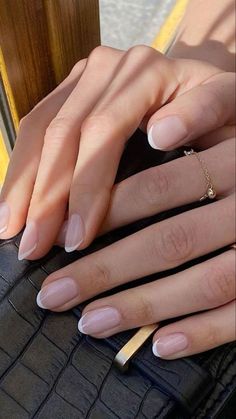 Erin Core, Classy Wedding Nails, French Nail Ideas, Trendy Short Nails, Round Nail Designs, Nail Shapes Squoval, Everyday Nails, Almond Gel Nails, Old Money Nails