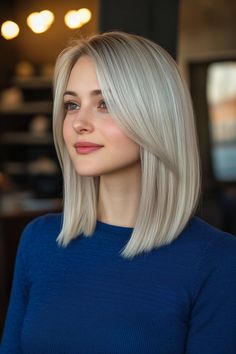 Get inspired by 22 trendy platinum blonde highlights that are taking over Instagram. Elevate your style with these cool, eye-catching tones for a fresh, bold look! ✨🤍 #PlatinumBlonde #BlondeHighlights #HairTrends #InstagramHair Highlights On Instagram, Platinum Blonde Highlights, At Home Hair Color, Shoulder Length Hair Cuts, Hair Color Balayage