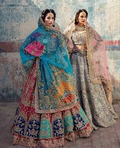 Mendhi Dresses, Desi Suits, India Outfits, Cultural Clothes, Desi Clothing, Cultural Clothing, Ali Xeeshan, Desi Attire, Mehndi Outfit