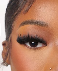 Tut Makeup, Aesthetic Makeup Looks, Lash Sets, Brown Skin Makeup