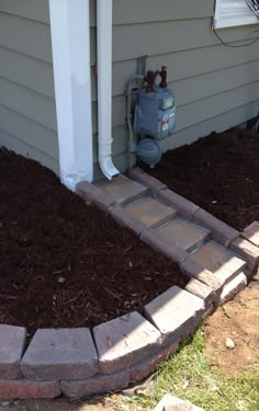 My new gutter setup Summer Crafts Diy, Landscaping Around Patio, Simple Landscaping Front Yard, Front Yards Diy, Simple Front Yard Landscaping Ideas, Front Yard Flowers, Outdoor Yard Ideas, Simple Landscaping, Simple Front Yard Landscaping