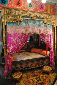 Chinese Wedding Bed, Peranakan Wedding, Chinese Decor, Healing Space, Asian Decor