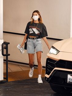 Salon Outfits, Hailey Baldwin Outfits, Hailey Bieber Street Style, Hailey Baldwin Street Style, Sydney Style, Hailey Baldwin Style, Hailey Bieber Style, Celebrity Casual Outfits