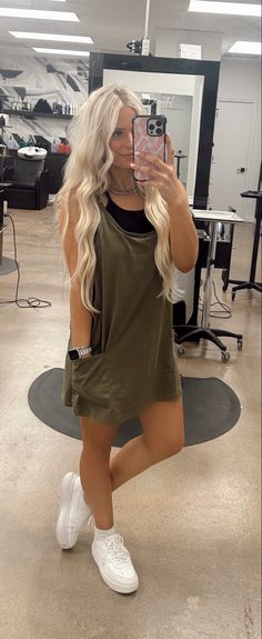 #hairstylistootd #hairdresserootd #hairstylistootdinspo #hairdresserootdinspo #hairstylistinspo #hairdresserinspo #hairdresser #ootd #hairdresserclothing #hairstylistclothing #clothing#hairstyle #easyhairtutorial #rancherhat #saloninspo#blondehairinspo #halfuphalfdownhairtutorial#headshotphotoinspo#okchairsalon #oklahomacity #smallbuisness #selfemplyoyed Summer Work Outfits Hairstylist, Hair Salon Work Outfits, Cosmetologist Outfit Summer, Gift Ideas For Hair Stylist, Summer Outfits For Hairstylist, Cosmotologist Aesthetic Outfits, Hair Dresser Outfits Fashion, Outfit Ideas For Hairstylist, Hair Stylist Aesthetic Outfits