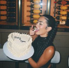 21st Birthday Pictures, Sarah Butler, Bday Pics, Photo Styles, Gemini Birthday, Aesthetic Birthday