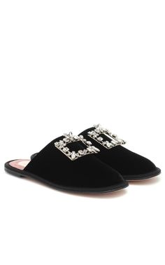 The embellished buckle decorating Roger Vivier's black Hotel Vivier slippers is a modern rendition of a house icon that can be traced back to the mid-1960s. They're the product of Italian craftsmanship, made from plush velvet and leather and trimmed with tactile grosgrain.Crystal-embellished buckleBeige-pink velvet lining and insoleLeather patch, hot gold-stamped logoGrosgrain midsole trimBlack leather sole and heelColour: BlackComposition: Velvet, leatherMade in Italy Luxury Formal Slippers With Flat Heel, Designer Embellished Mules, Luxury Formal Flat Mules, Luxury Flat Mules For Formal Occasions, Chevron Outfit, Chevron Jewelry, House Icon, Slippers Online, Gucci Shop