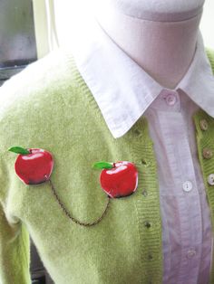 Red Apple Sweater Brooch Double Collar Pin Spring and Summer Teacher Gift. $24.00, via Etsy seller: whatanovelidea History Kindergarten, Apple Sweater, Bella Baxter, Apple Clothes, Apple Fashion, Apple Kitchen, Sweater Brooch, Apple Core, Art Teacher Gifts